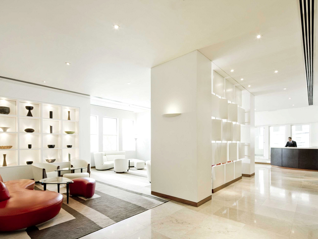 Elegant White Hotel Lobby